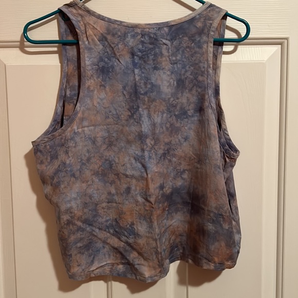 NWT  Ecote cropped Top Hi/Lo top - Picture 2 of 3